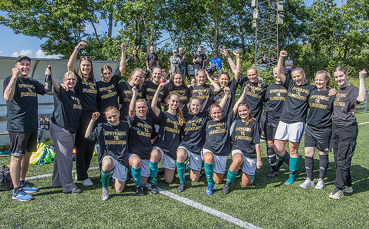 Nibe Boldklubs kvinder rykker op i Jyllandsserien   